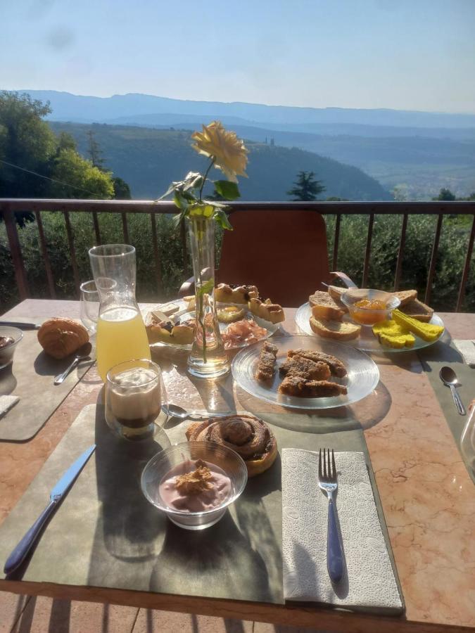לינה וארוחת בוקר Cavalo La Terrazza In Collina מראה חיצוני תמונה